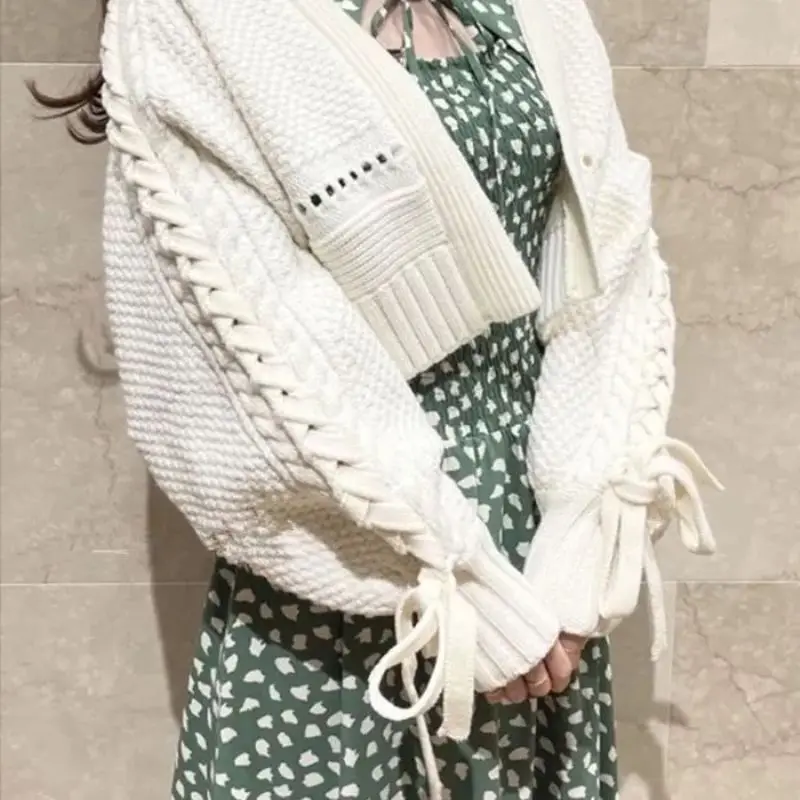 2023 Autumn/Winter Cardigan Coat Knitted Small Shawl Ladies New Short Neckline Twisted Flower Solid V-neck Sweater