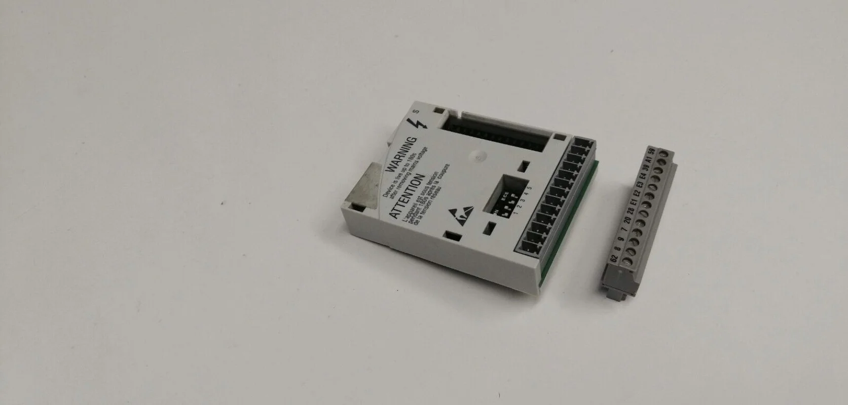 

100% Original And Authentic EMF2133IB E82ZAFCC001 E82ZAFCC100 E82ZAFCC210 Inverter 1 Year Warranty Fast Shipping