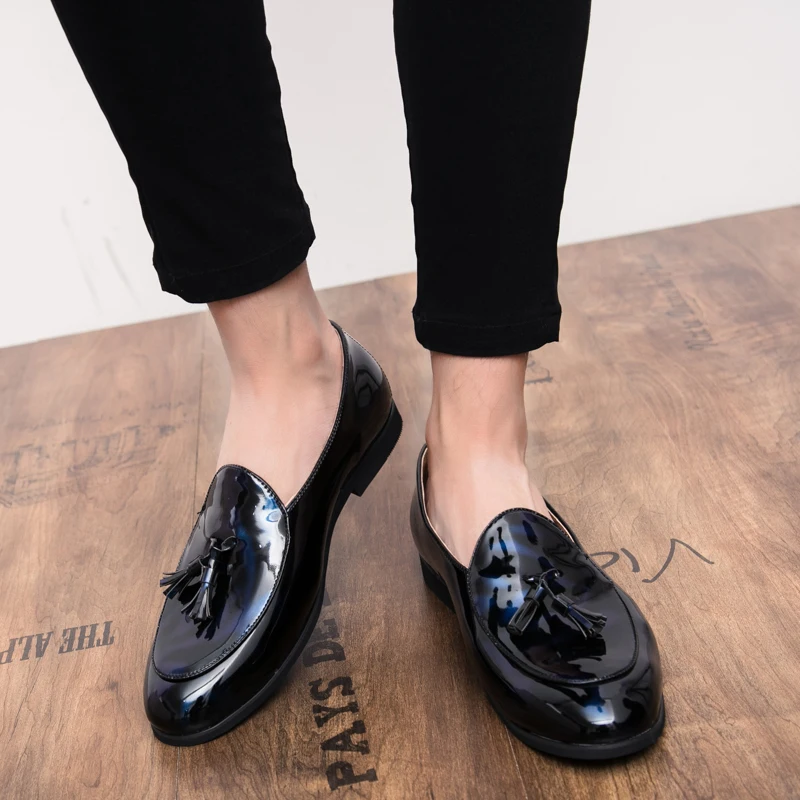

British Trendy Casual Loafers Patent Leather Shiny Surface Tassel Korean Version, Versatile and Lightweight One Foot Bean Shoes