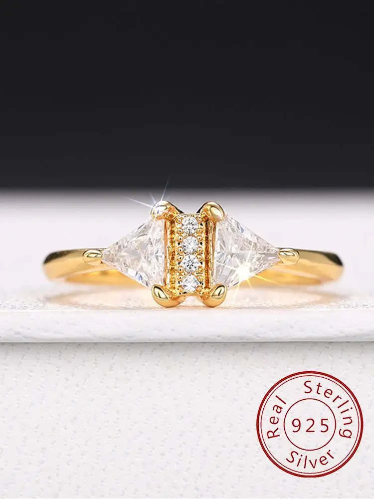 925er Sterlingsilber, modischer goldener dreieckiger Zirkonring für Frauen, Verlobung, Hochzeit, luxuriöser, hochwertiger edler Schmuck