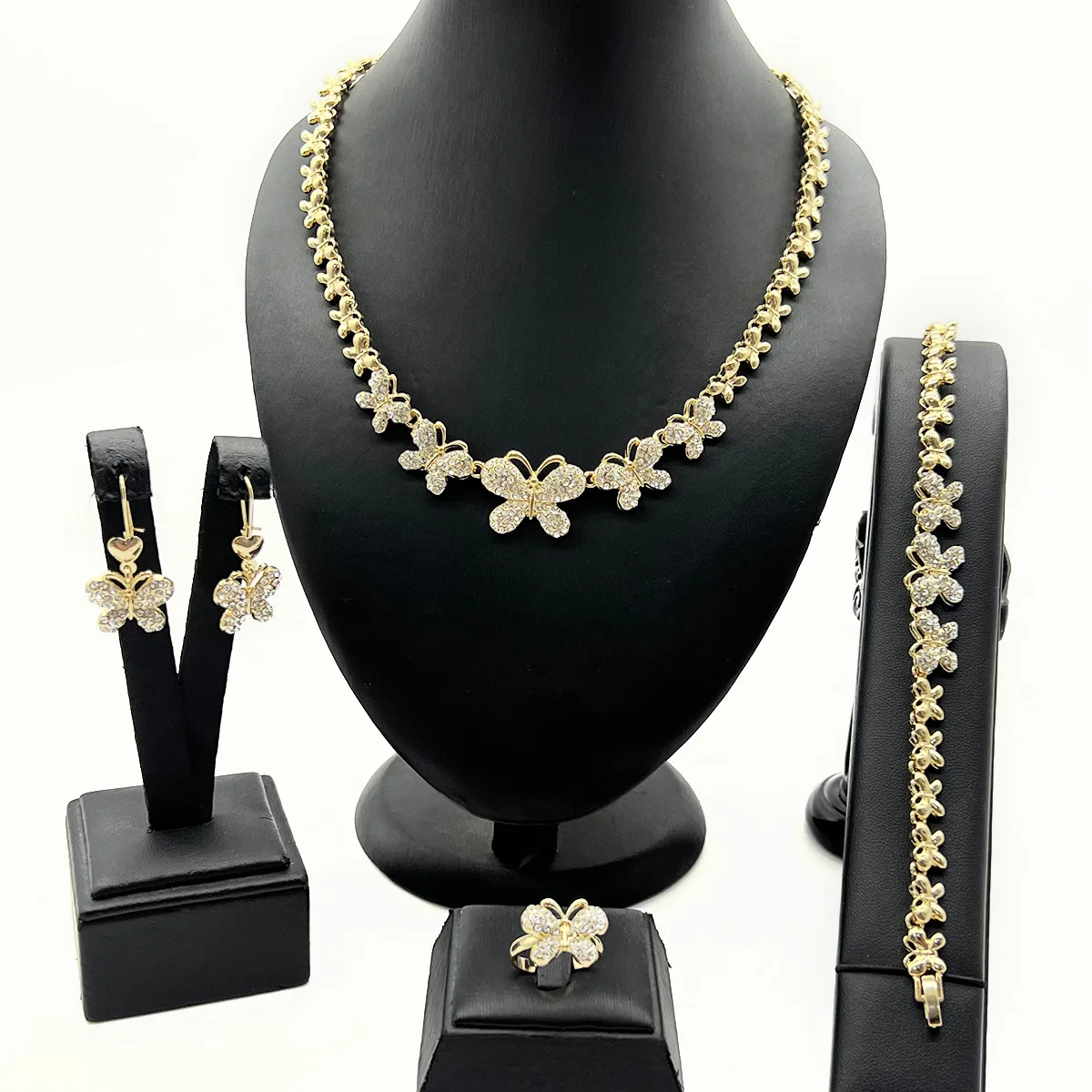 fashion XO jewelry European and American classic popular heart pendant necklace ring earrings bracelet set wholesal