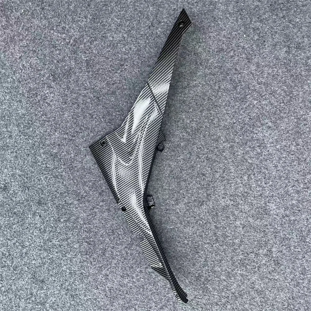 ABS motorcycle fairings are suitable for RS457 fuel tank side plates, a pair of 24 and 25 2024 2025 carbon fiber paint