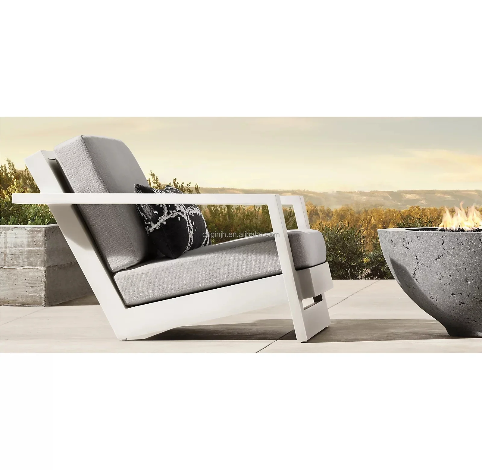 

Garden furniture single seat comfortable cushions fastigiate design handmade aluminum chair outdoor