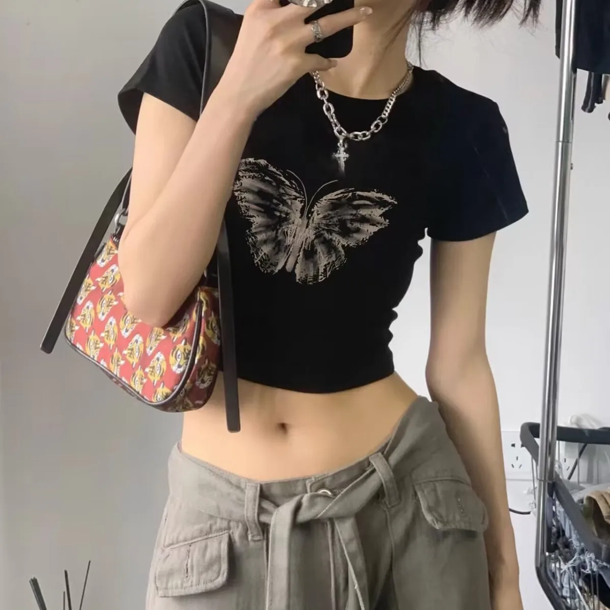 

Retro Black Front Shoulder Short Sleeve T-Shirt Women's Summer Wear Pinch Waist Shirt Top