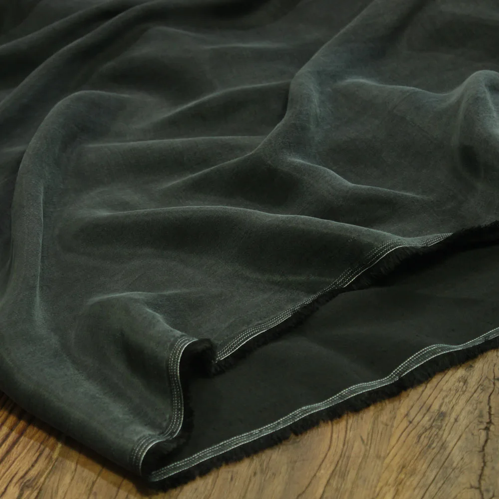 

Элитная дизайнерская ткань из медно-аммиачного шелка с ультра-драпировкой, гладкая, плотная, для юбок, халатов, брюк, одежды, черный, серый