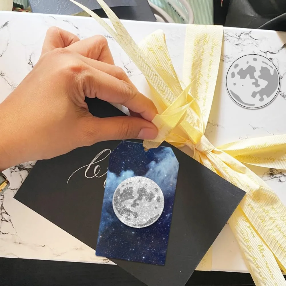 2pcs Moon ลายนูนตัด Dies โลหะ Star BAT Die ตัด Embossing Stencils แม่แบบสําหรับกระดาษการ์ดทําตกแต่ง DIY