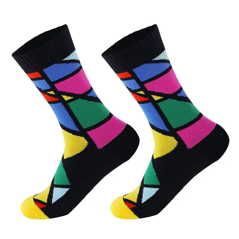Outdoor sports socks Skiing warm wading breathable sweat absorbing medium tube socks Diving mountaineering waterproof socks