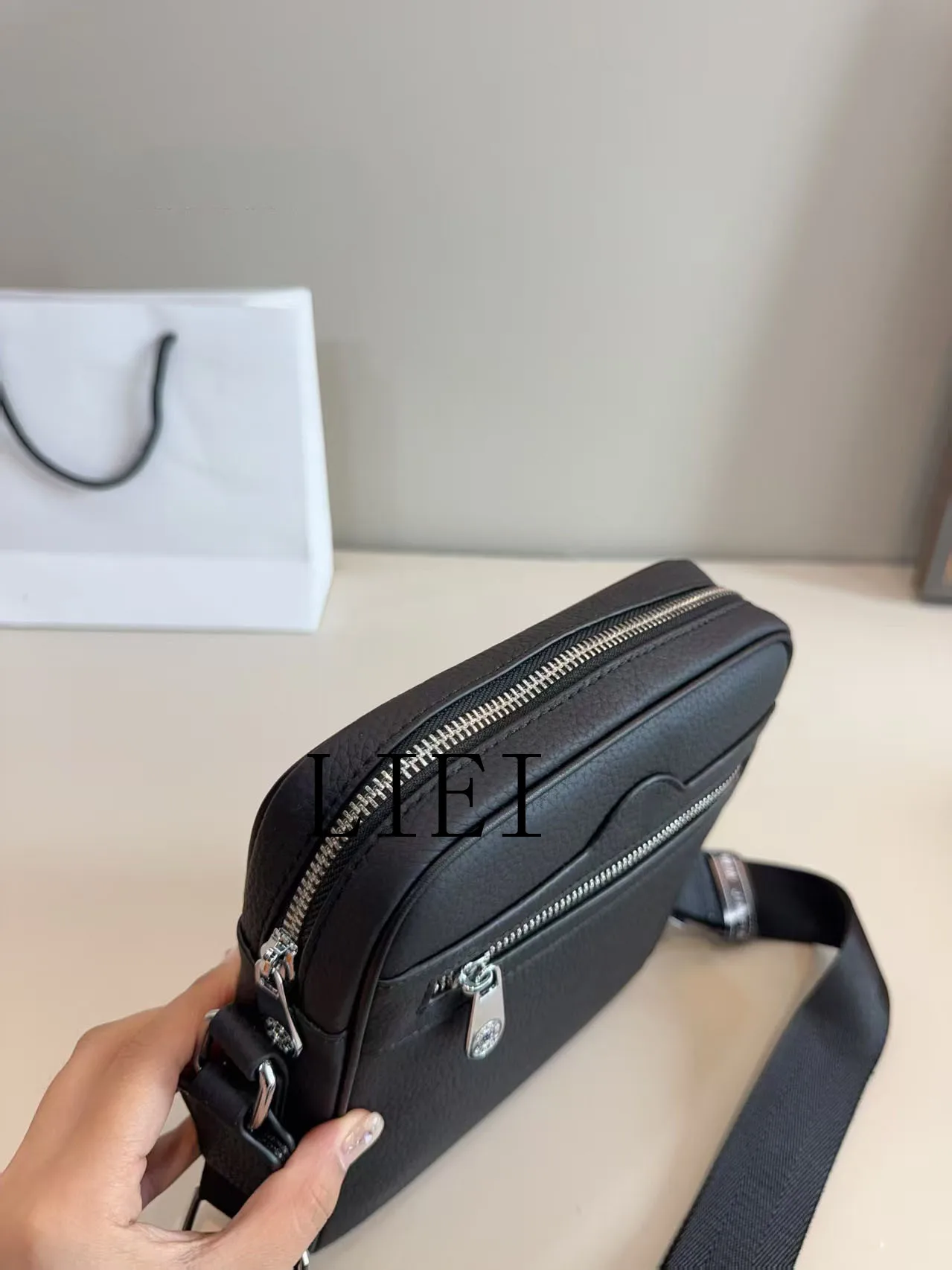 TOP Luxury Designer Quality Men's Genuine Leather Chest Bag Top Cowhide Sling Shoulder Bags Leisure Trend Small Crossbody Pack 9