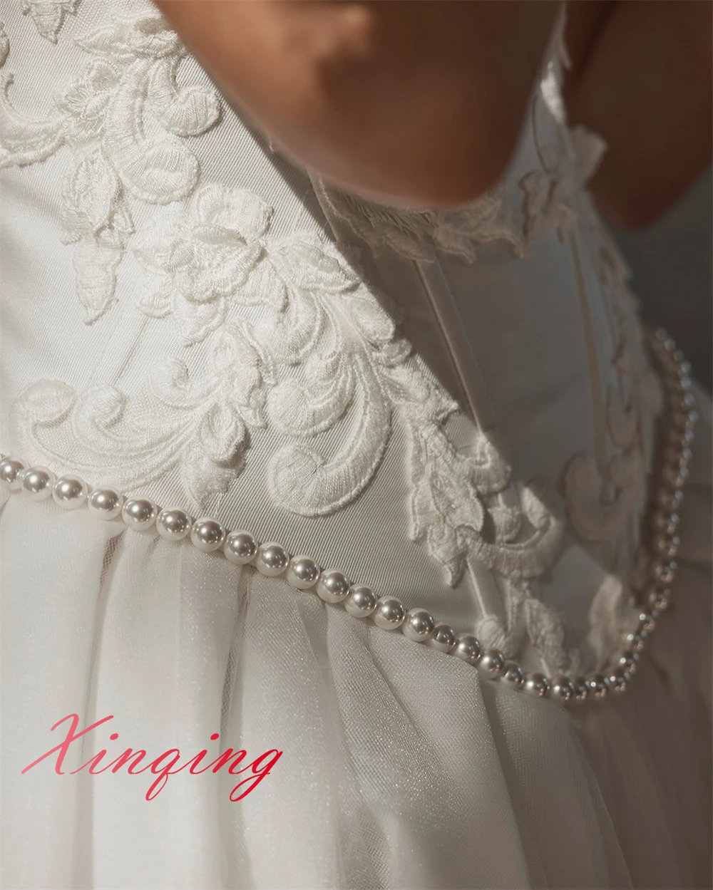 Customized 2025 Fashion Tulle Wedding Dresses Dreamy Strapless Sleeveless Wedding Dresses Lace Up Back Bespoke Occasion Gown