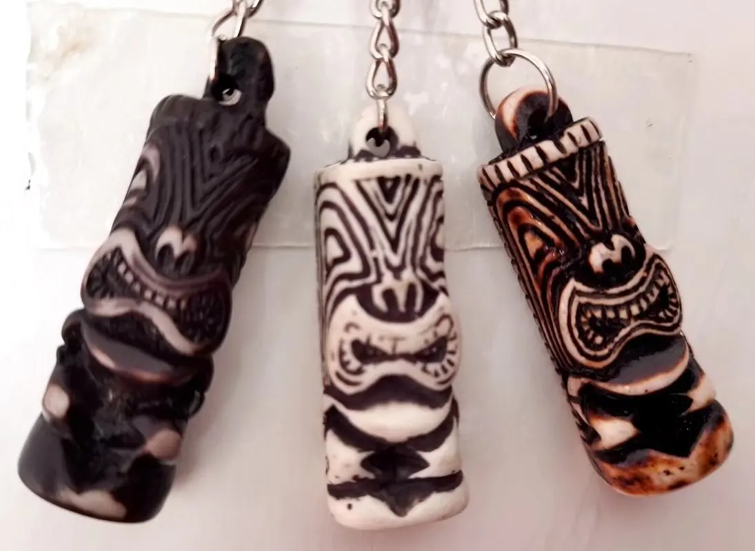 

15 PCS Maori/Hawaiian Style Keychain Imitation Bone Three Color Carved TIKI Ring