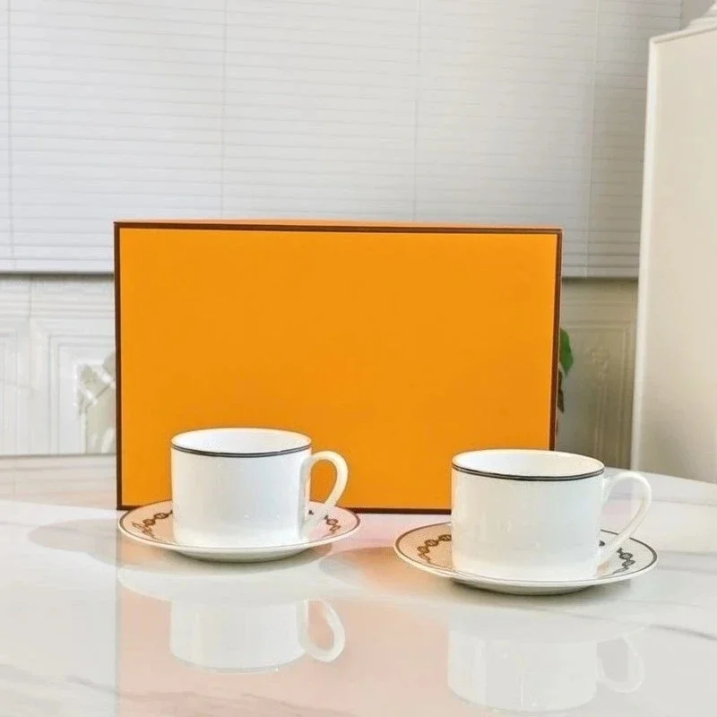 

Bone China Coffee Cup and Saucer Set English Tea Ware Afternoon Tea Cup for Home Use Elegant Porcelain Drinkware Collection