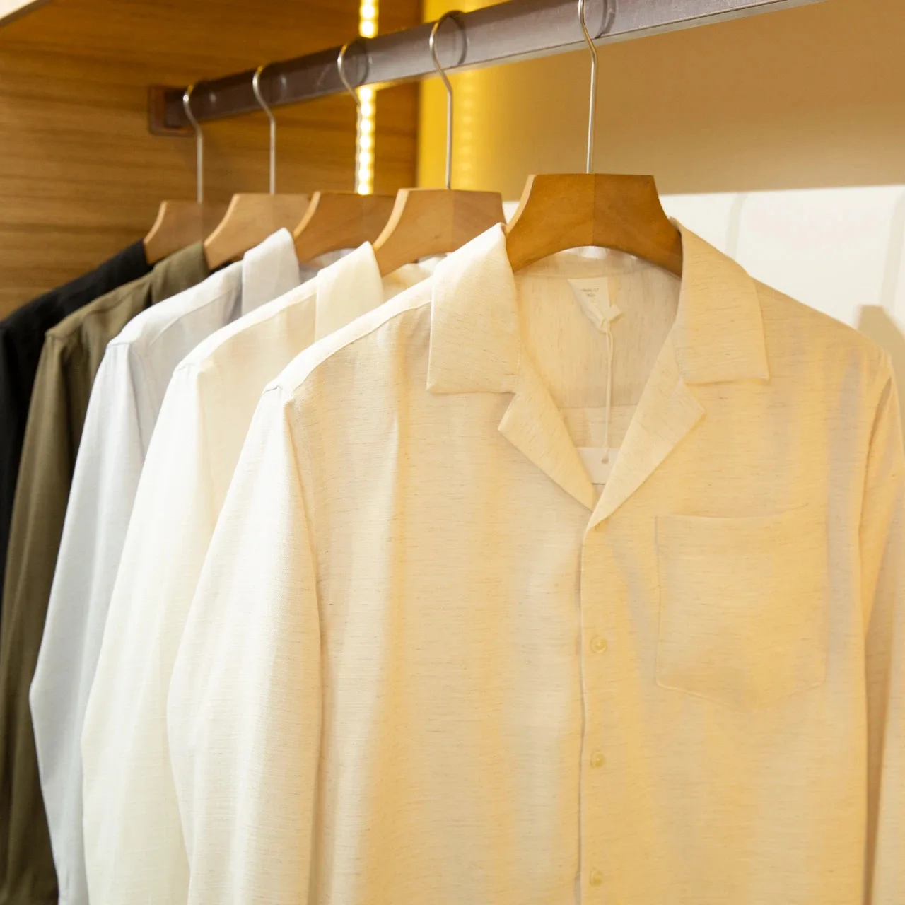 고급 일본산 매트 린넨 질감 3D 재단 캐주얼 셔츠 피부 친화적 클래식 슬림 긴팔 버튼업