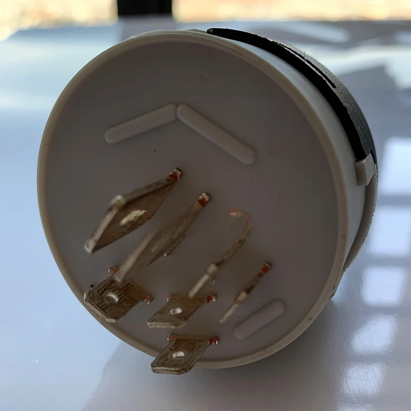 0009730212   Adequado para chave de empilhadeira Linde 350 351 352 H18 20 30 Fechadura elétrica de porta de carro diesel