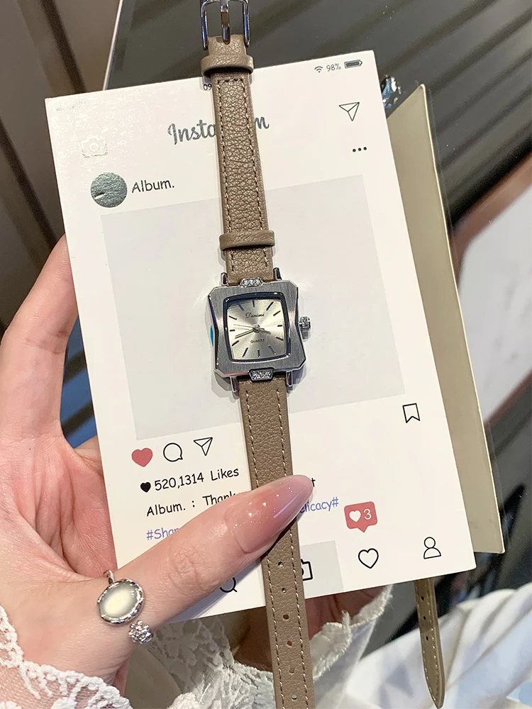 

Watch for women 2025 new style high value light luxury student simple retro small exquisite women's watch female gift