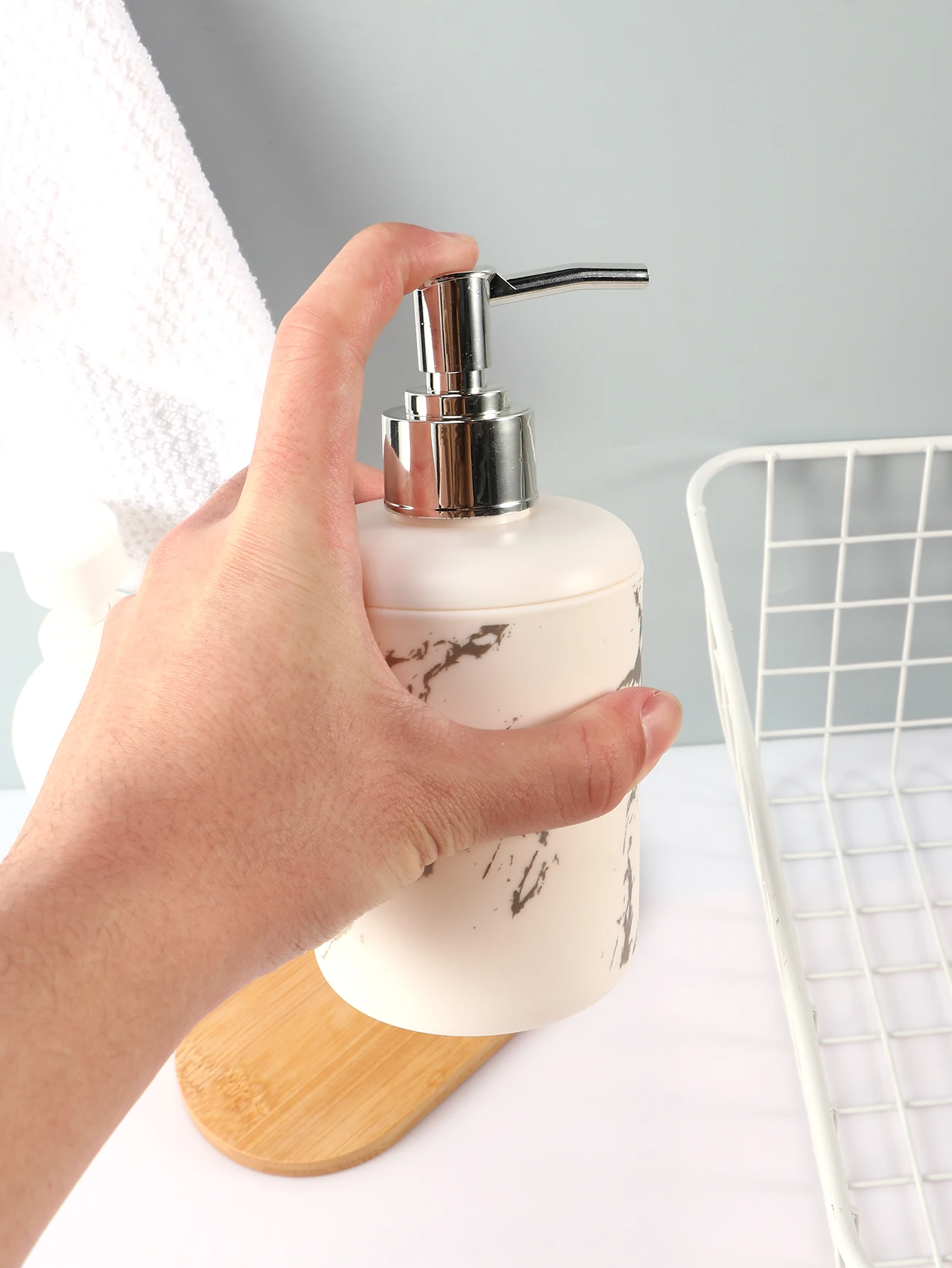 1PC Ceramic Pattern Soap Bottle - Press on Hand Wash Empty Bottle, Shampoo Bottle, Bathroom Soap Dispensing Bottle White