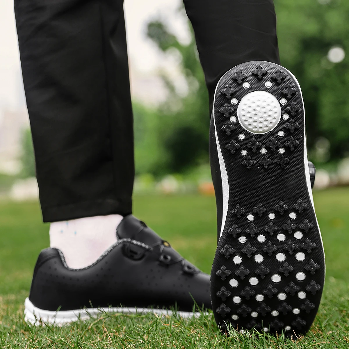 Unisex Spikeless Golf Shoes Waterproof Non‑Slip Rubber Outsole Breathable Cushioned Sneakers for Golf Course Outdoor Training