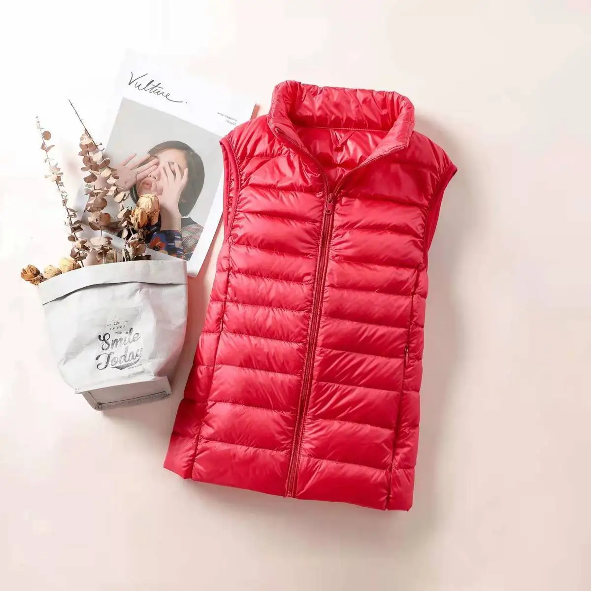 New 2024 Women Women Ultra Light Down Vests Slim Sleeveless Jacket Portable Girl Lightweight Windproof Waistcoat