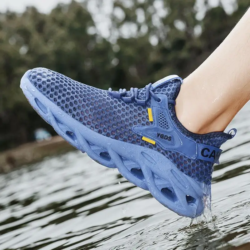 Breathable Men\'s Shoes Mesh Sneakers Fashion Lightweight Casual Shoes Outdoor Soft Sole Male Running Shoes Non Slip Tennis Shoe