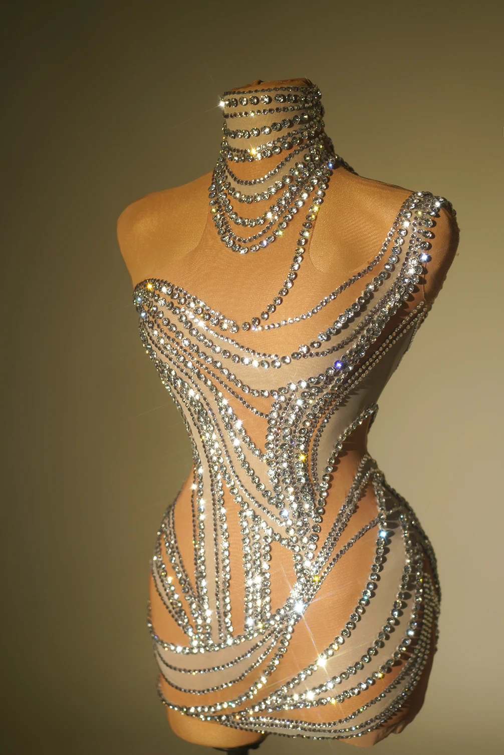 Sparkly strass Dress Sexy Mesh See Through Party Evening Prom festeggia il vestito da compleanno per le donne Singer Dancer Stage Wear