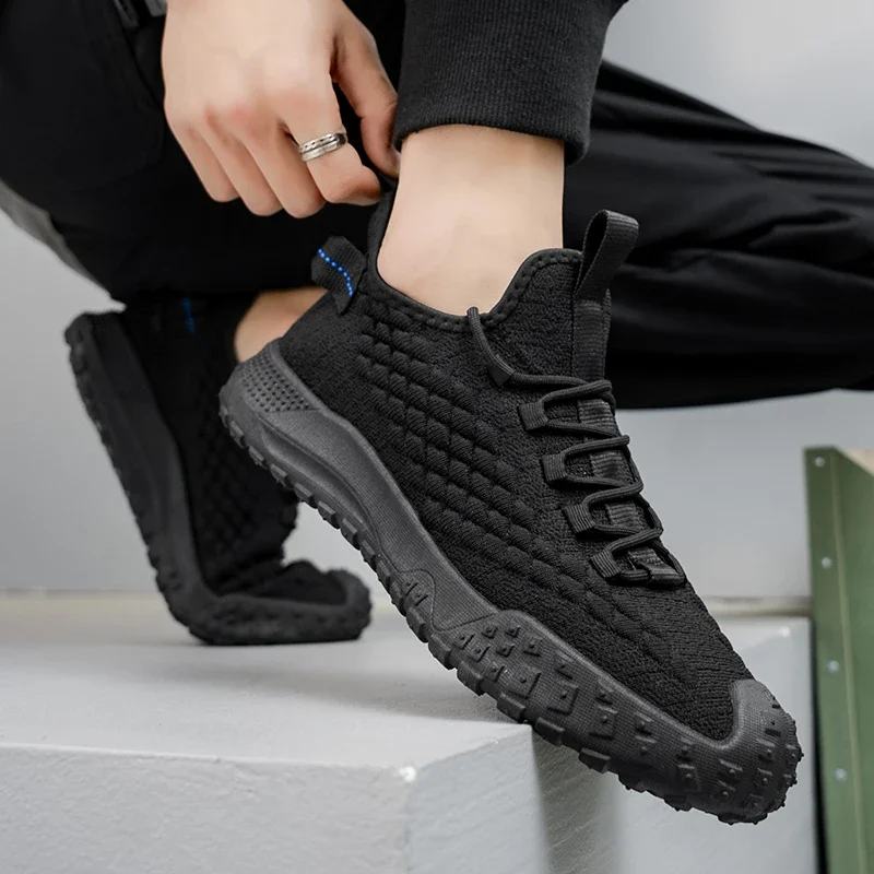 

Fashionable Thick Soled Sports Shoes for Men Breathable Mesh Lightweight and Comfortable Walking Running Shoes 2025 New Model