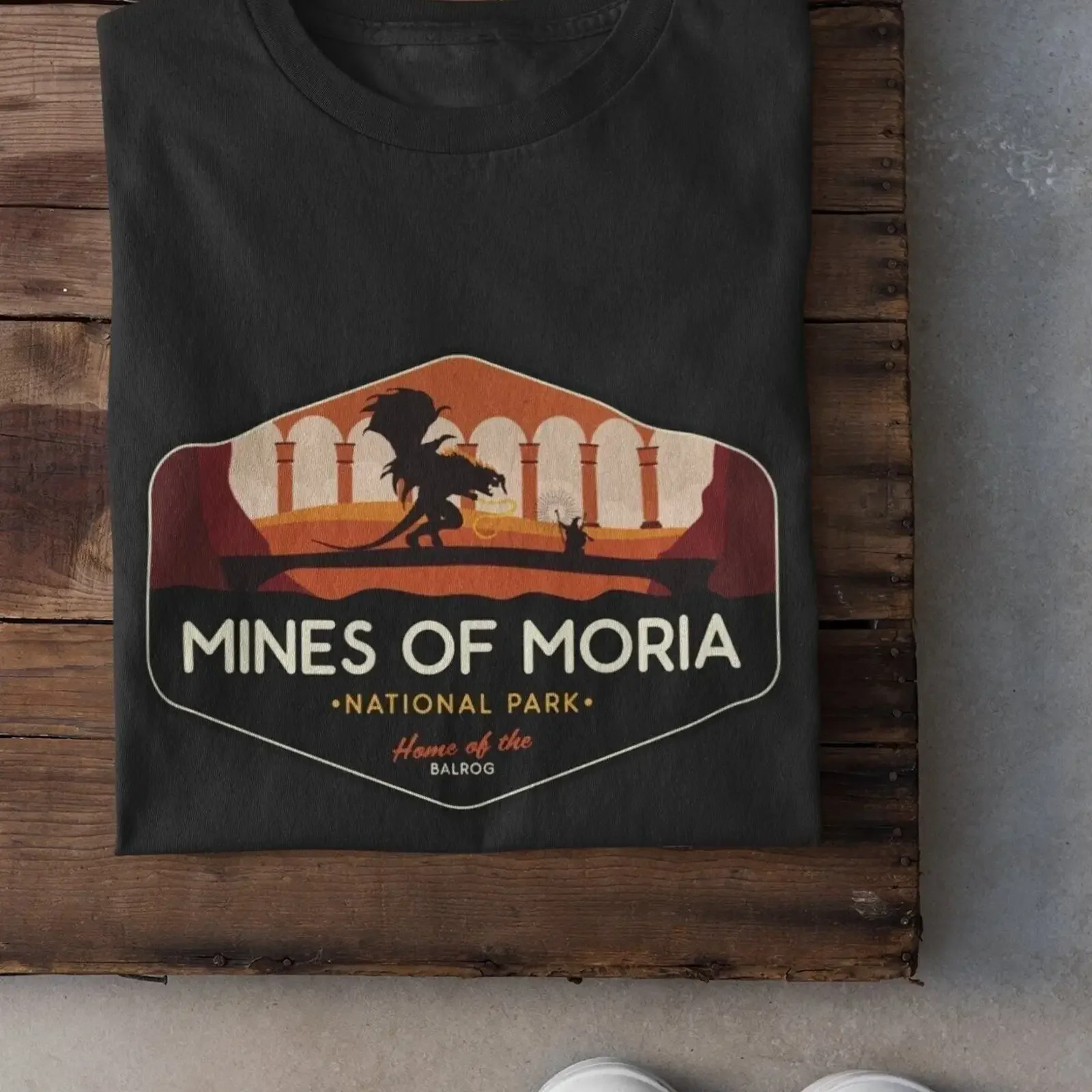 Camiseta de fantasía con parodia de Balrog de El Señor de los Anillos, del Parque Nacional de las Minas de Moria, estilo vintage lavado, para aventura de enanos, estilo streetwear.