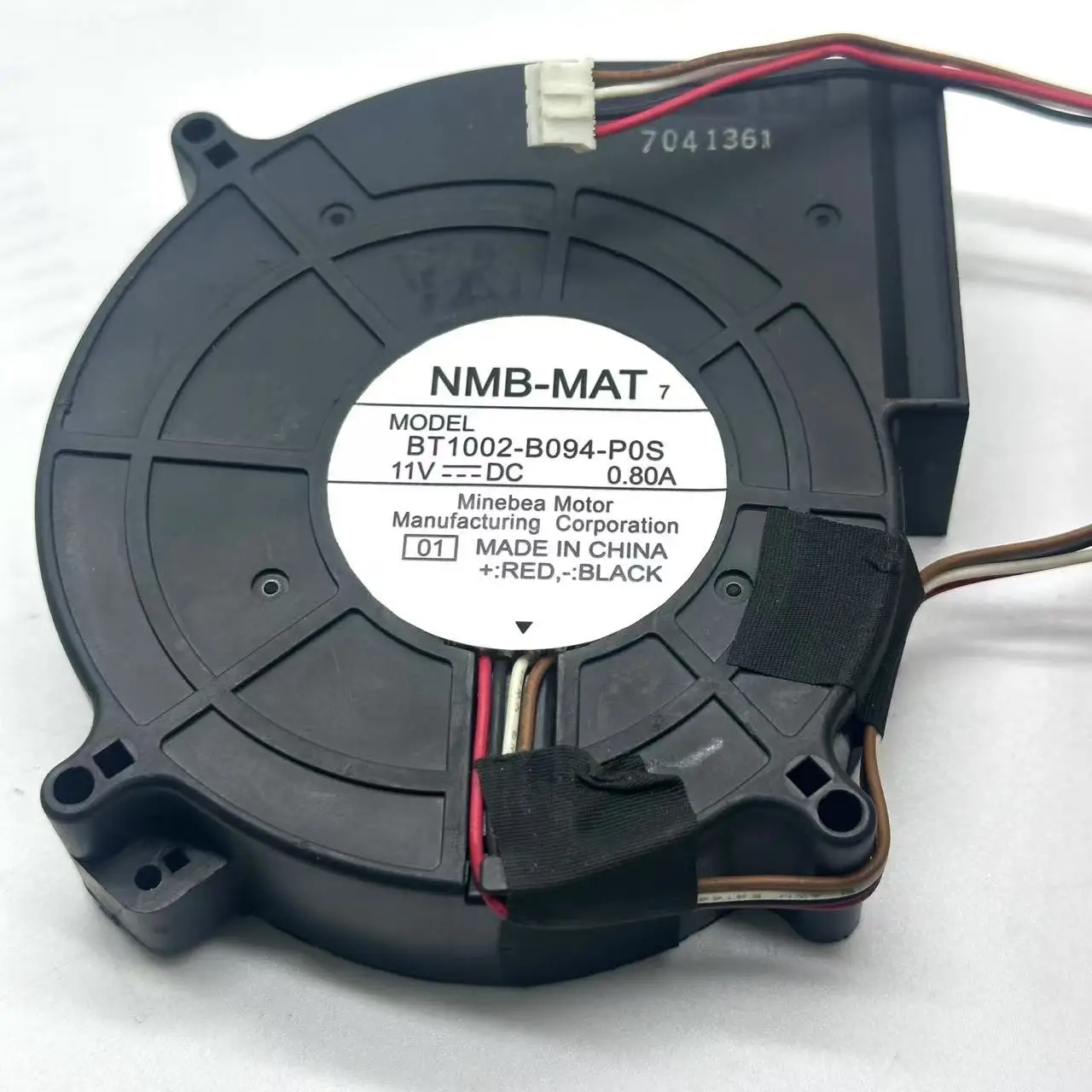 NMB-MAT BT1002-B094-P0S 01 DC 11V 0.80A 97x97x25mm 4-Wire Server Cooling Fan