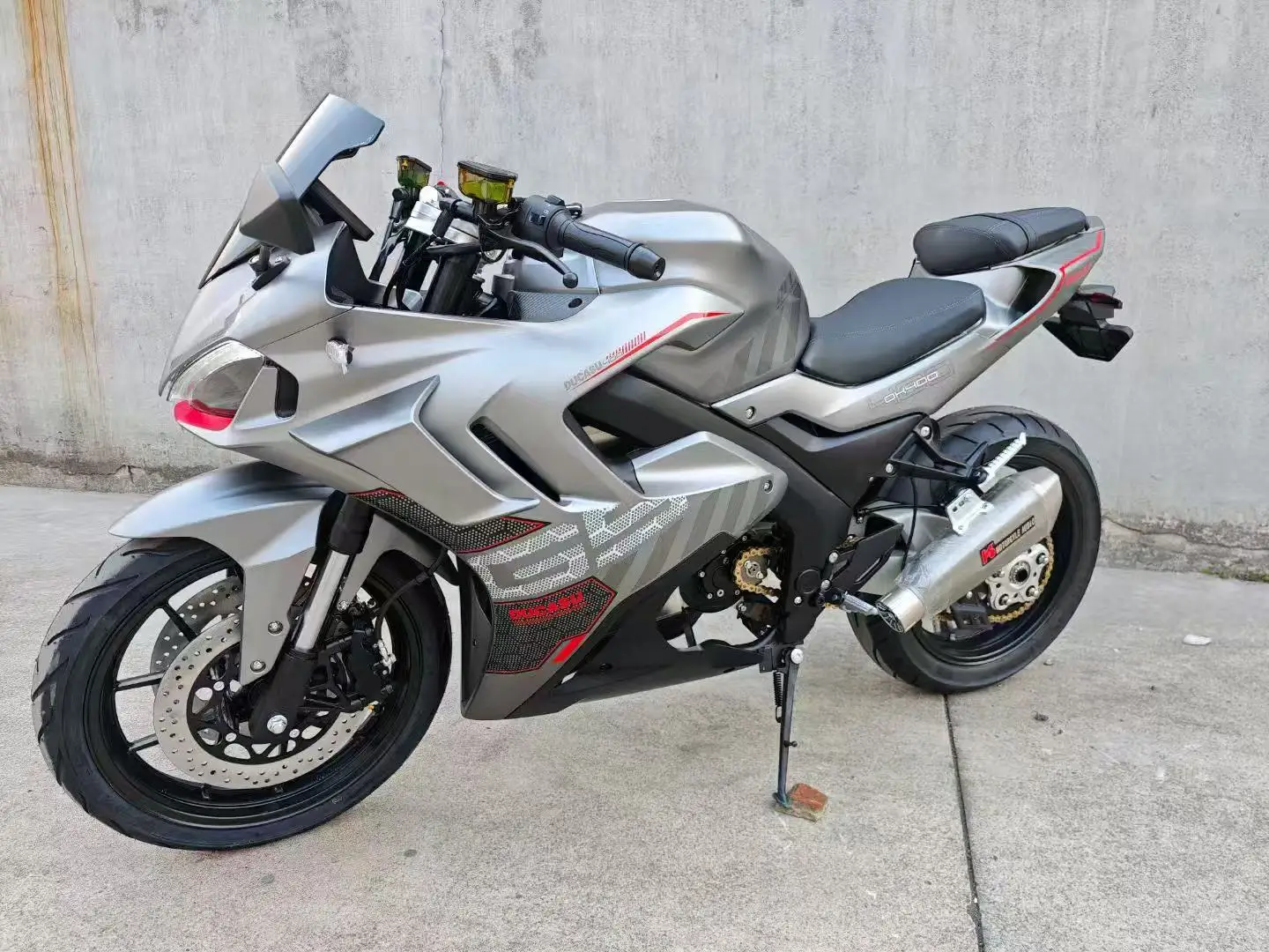 2025 15000W 96V 120ah Lithium Powerful Racing Electric Motorcycle for Sale