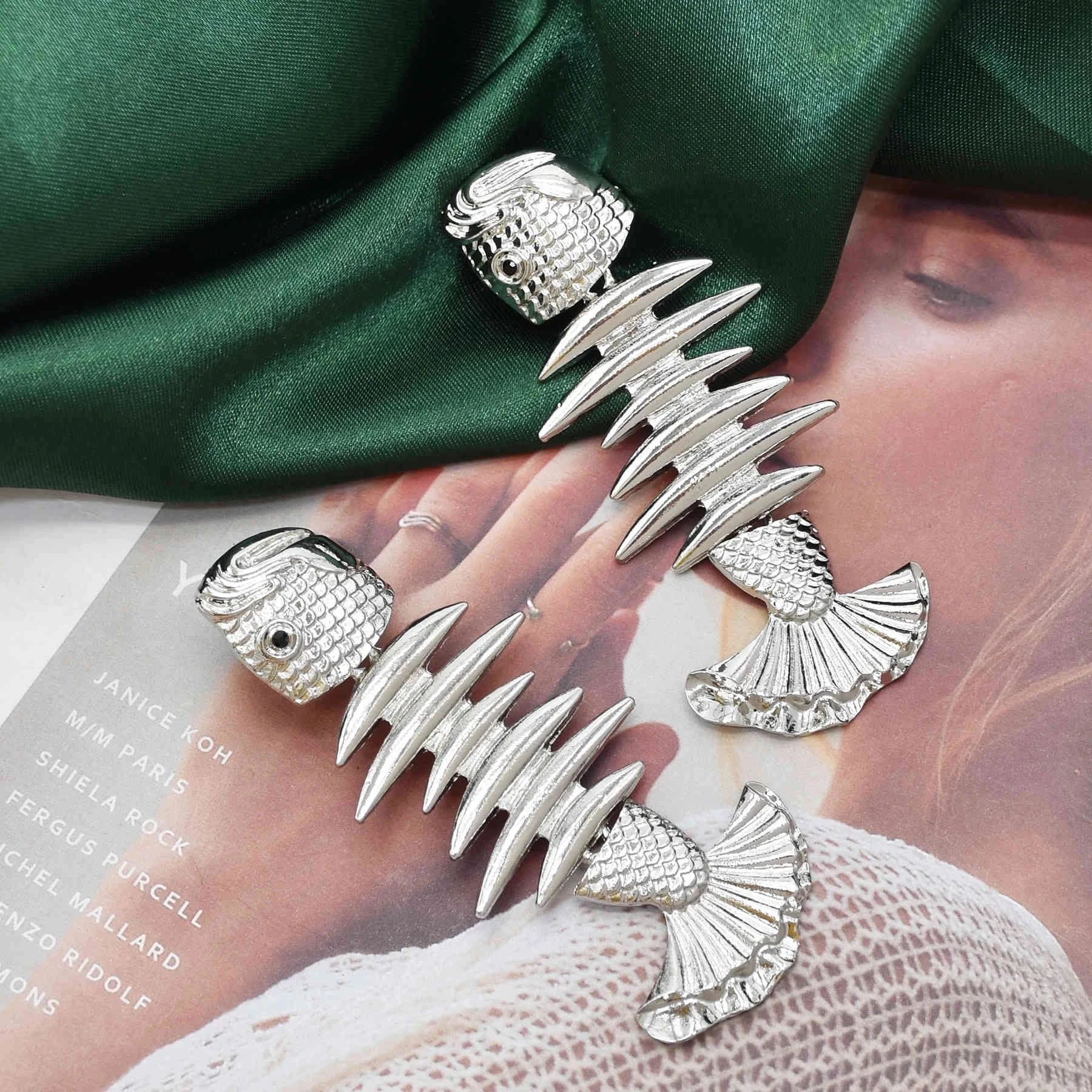 Two Styles Bohemian Style Earrings New Creative Fishbone Earrings are Suitable for Women\'s Holiday Parties Fashion Jewelry Gifts