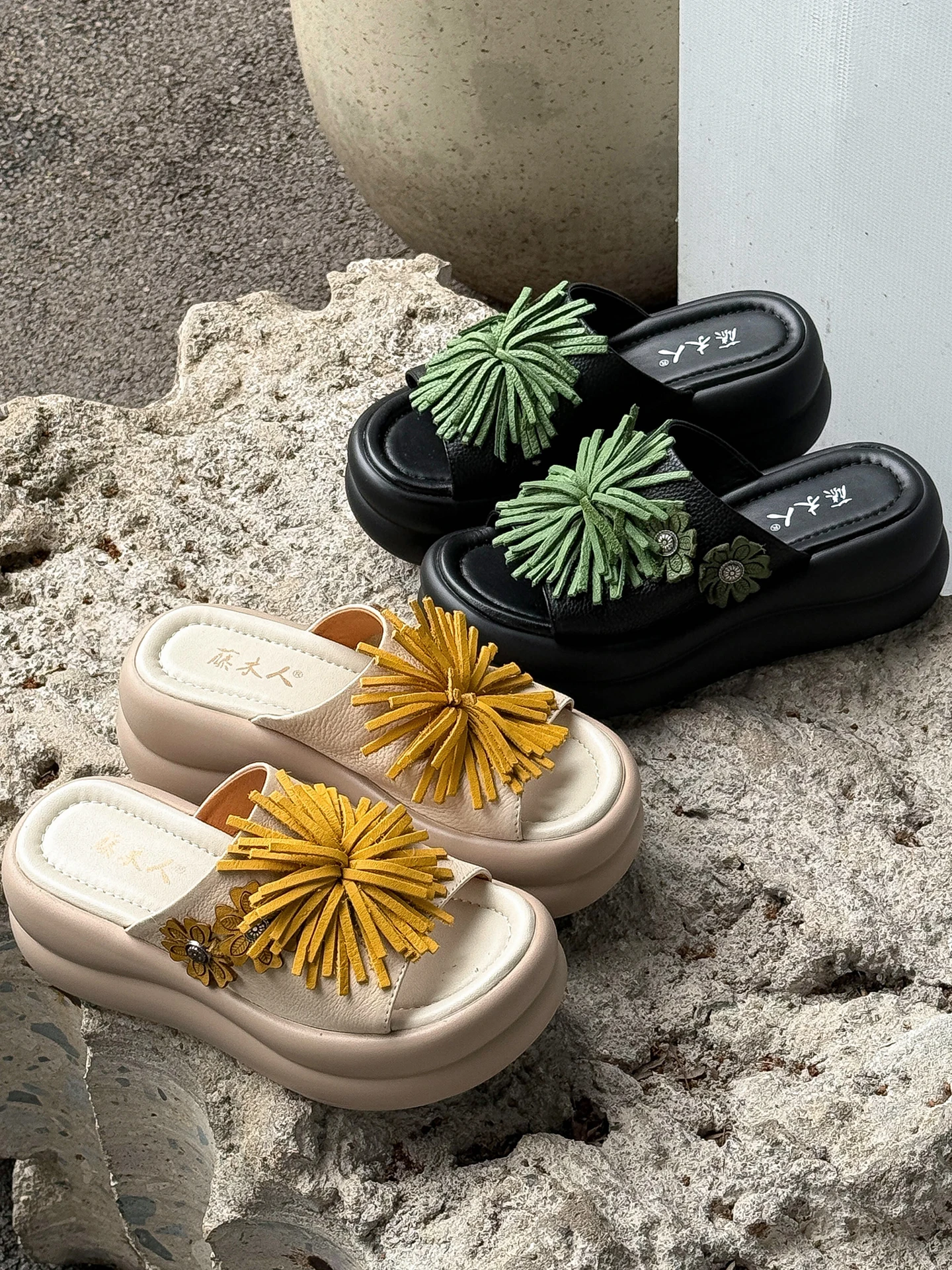 Fairy Tale Style Thick Heel Ladies Slippers Tassel Detail Summer Fashion Trend Genuine Leather Open Toe Sandals for Women