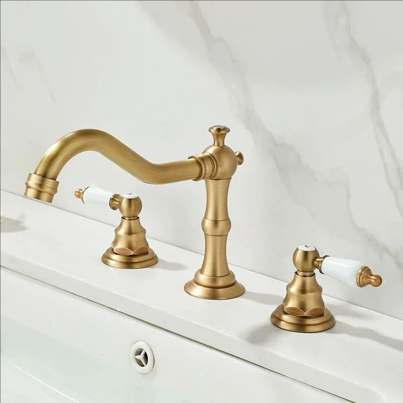 Gold Solid Brass Bathroom Basin Faucet Mixer Tap Antique Kitchen Sink Faucet Dual Handles Chrome 3 holes Bathtub Faucet
