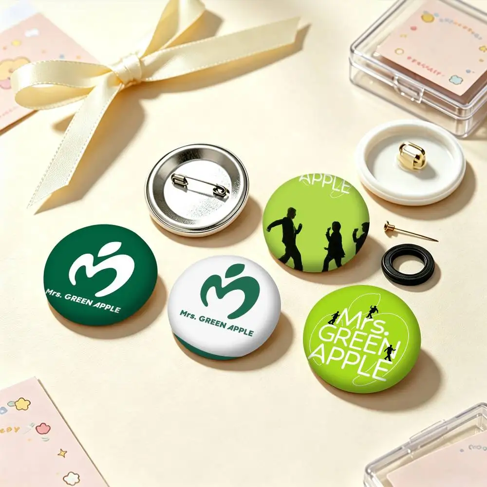 Mrs GREENs APPLE LOGO 25mm 32mm 44mm 58mm 75mm Brooches Badges Pins for Accessories Gift