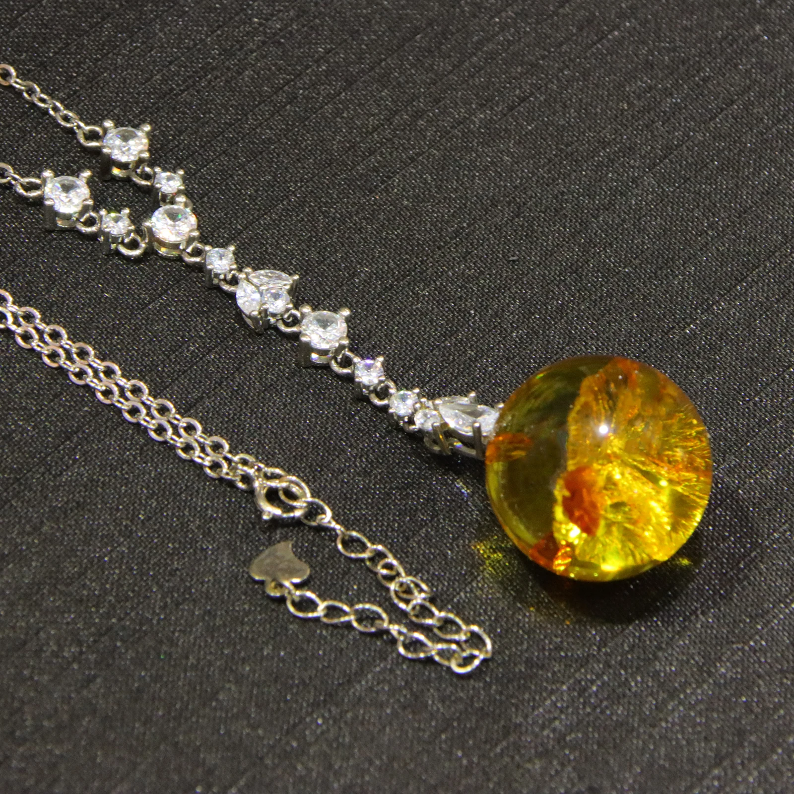 Natural Mexican Flower Amber Pendant Solid Silver 19mm Amber Bead Y Drop Design with Silver Chain