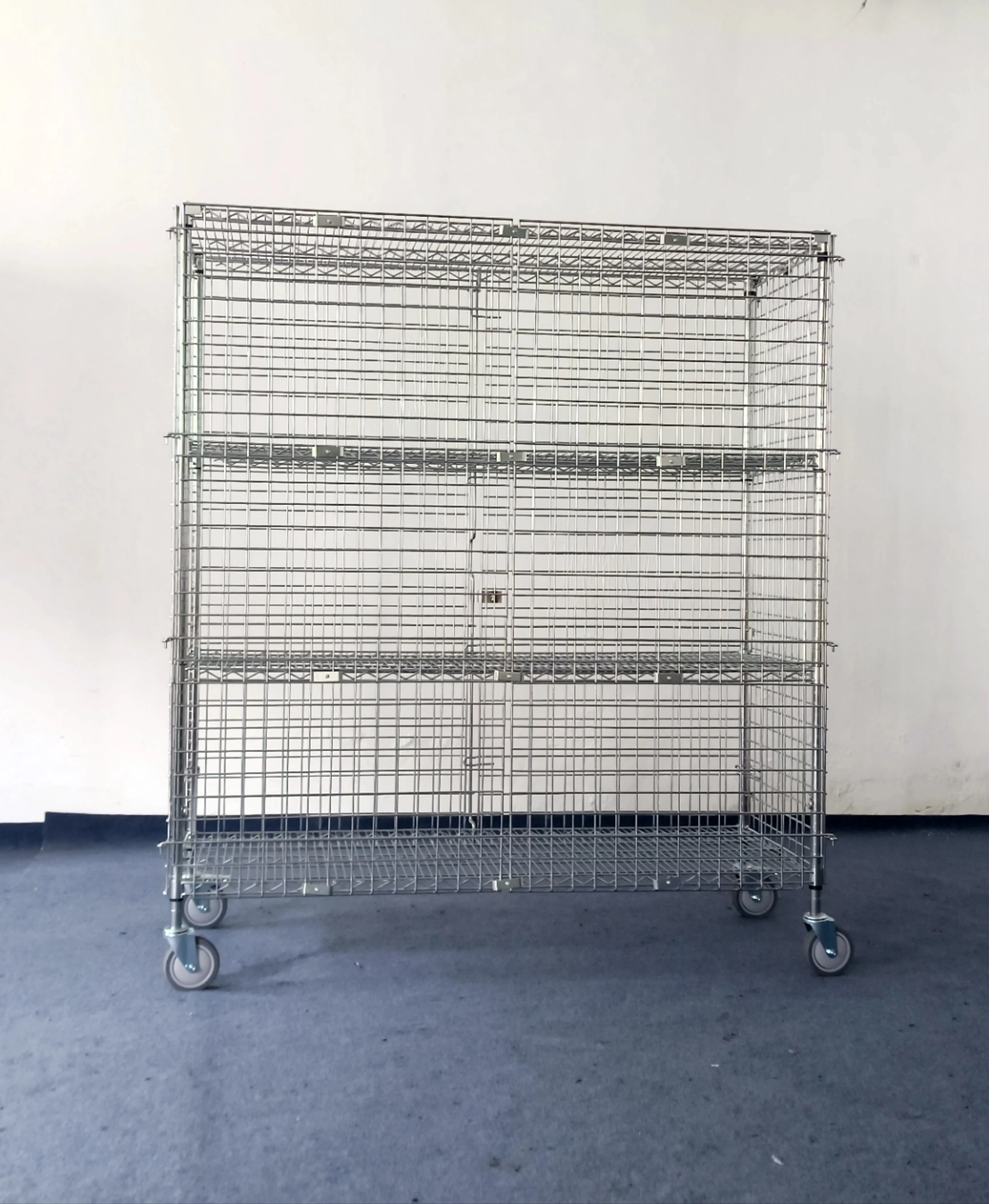 Adjustable Four-Layer Chrome Plating Steel Shelf Unit 250kg Load-Bearing Capacity Reinforced Frame Holder for Storage Racks