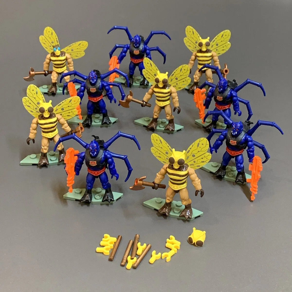 NEW MEGA CONSTRUX Bloks ETERNIA BATTLEGROUND Motu Toys Collectable Micro Action Figures and Accessories
