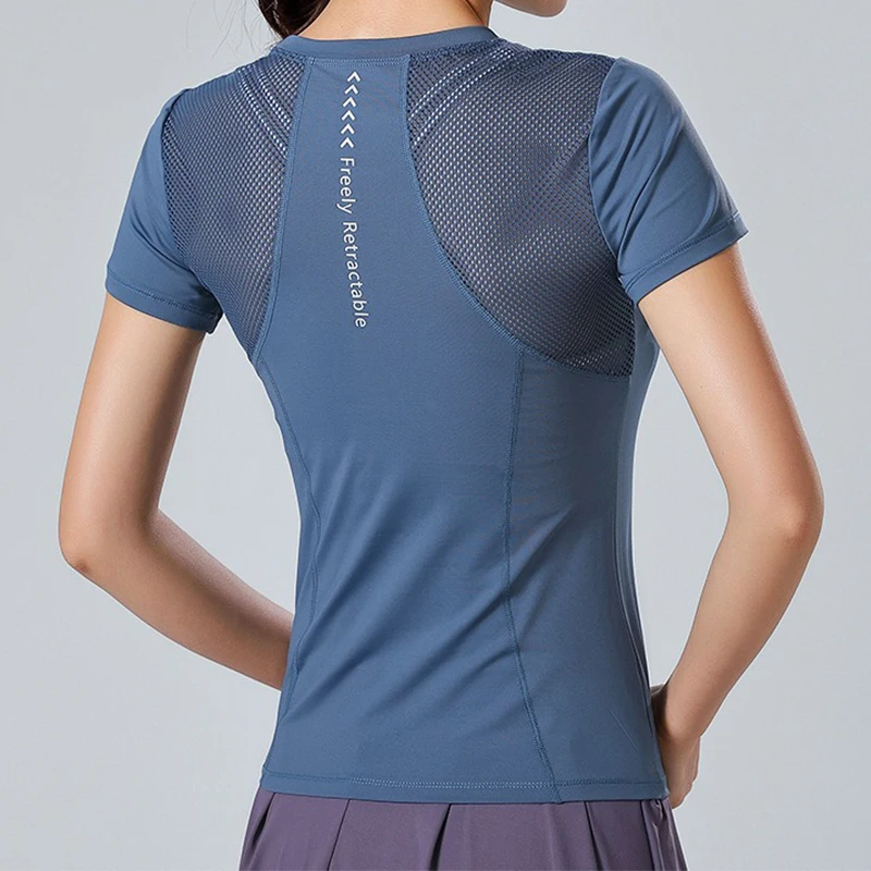 Aiithuug Mesh Patchwork Round Neck Yoga Top With Reflective Stripes Women's High Elasticity Breathable Workout Pilates Gym Shirt