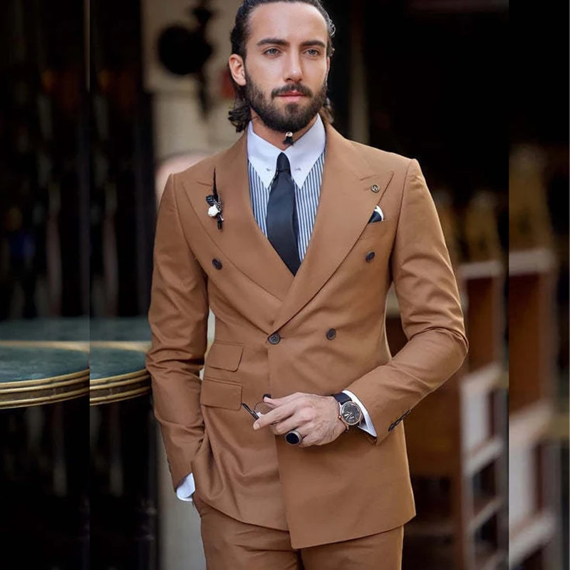 

Double Breasted Men Suits Brown Groom Tuxedos Peak Lapel Groomsmen 2 Pieces Set ( Jacket + Pants + Bow Tie) D462