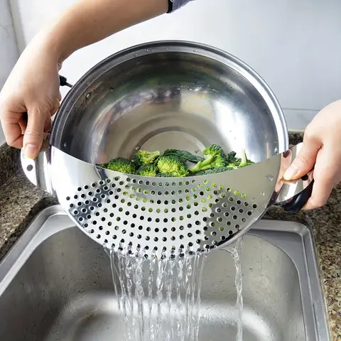 1pc Stainless Steel Kitchen Strainer, Food Safe, Dishwasher Safe, Rust-Free, Hand Pot Drainer & Fruit Washer for Kitchen