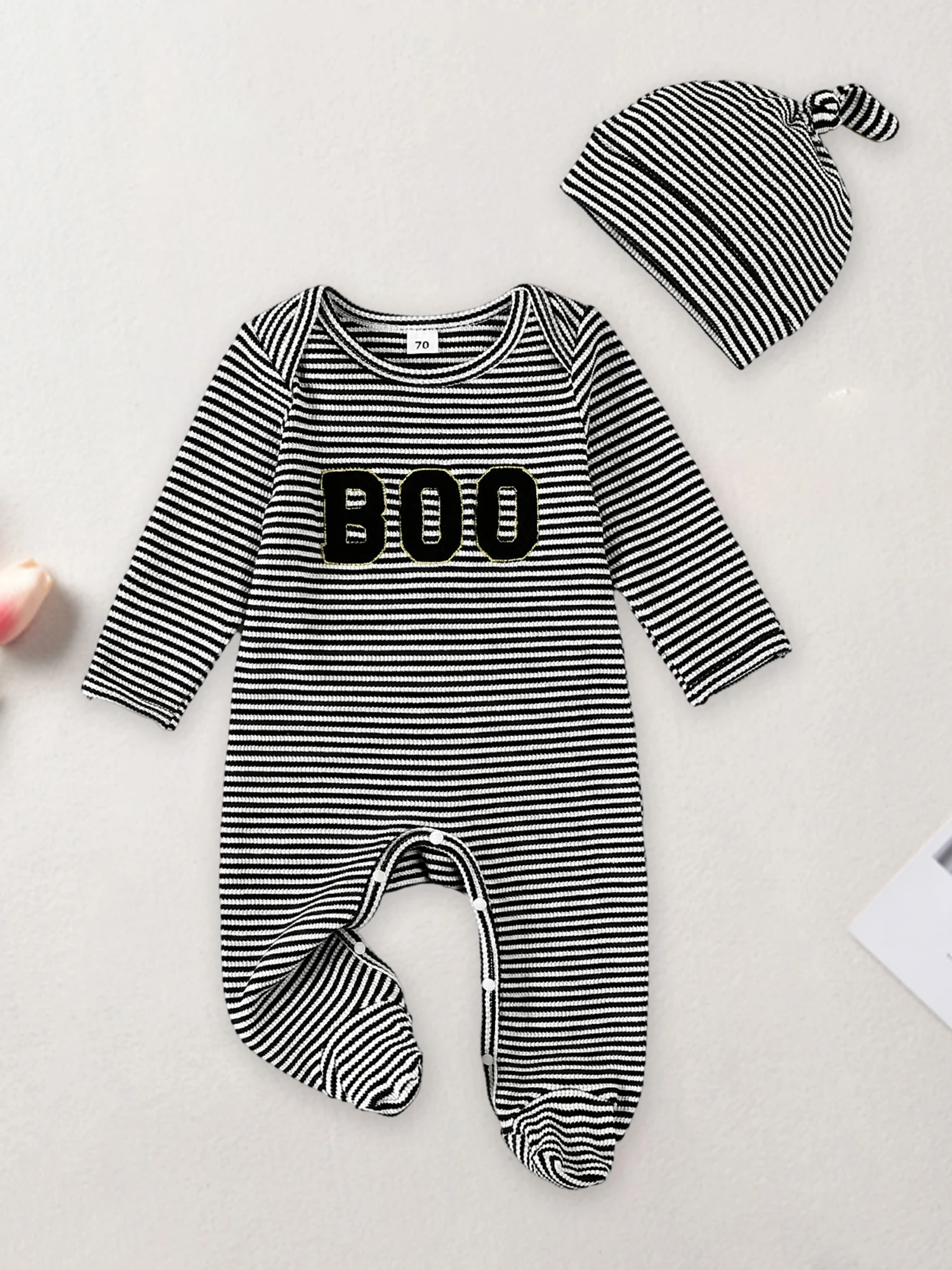 

Очаровательный комбинезон с нашивкой в виде тыквы для маленьких мальчиков с призрачной аппликацией и подходящей шляпой для развлечения на Хэллоуин и миндаши