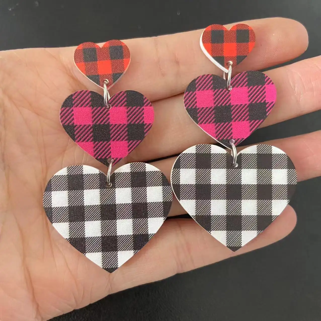 New Leopard Plaid Love Long Earrings For Women 2024 Shining Gold Love Asymmetric Black White Pink Plaid Valentine's Day Earrings