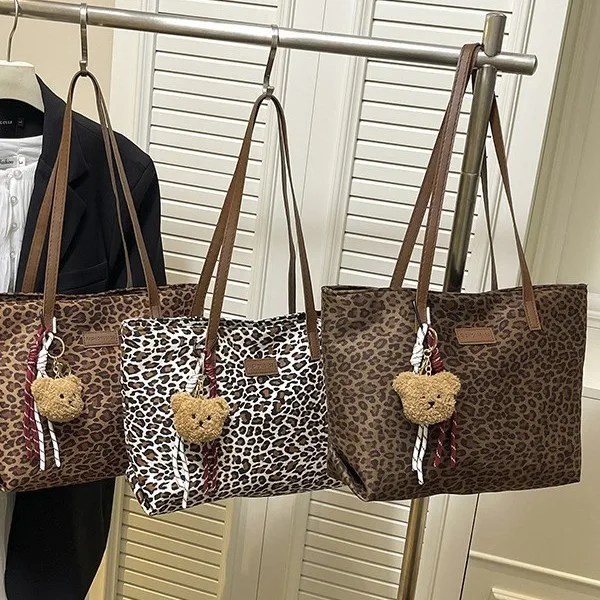 2025 Nova sacola com estampa animal para mulheres, bolsa de ombro retrô chique, bolsa crossbody casual espaçosa, espaçosa e sofisticada ​