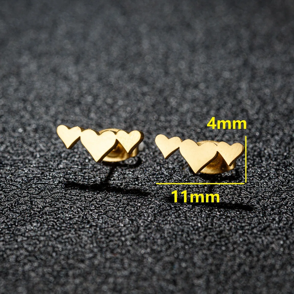 Korean version of new stainless steel geometric niche stud earrings ins girls versatile love-shaped earrings cross-border access