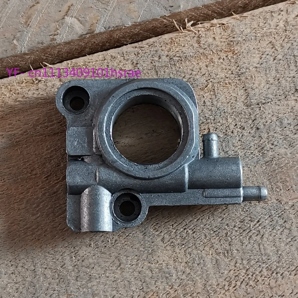 Oil Pump P021010890 with Worm Gear for Echo CS350 CS355T CS360T CS2600 Chainsaw