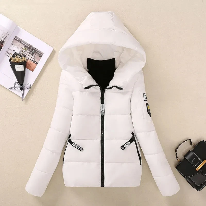Women's Short Coat 2025 Winter New Student Thick Cotton Jacket Ladies Warm Hooded Coat Female Casual Down cotton Parka Overcoat