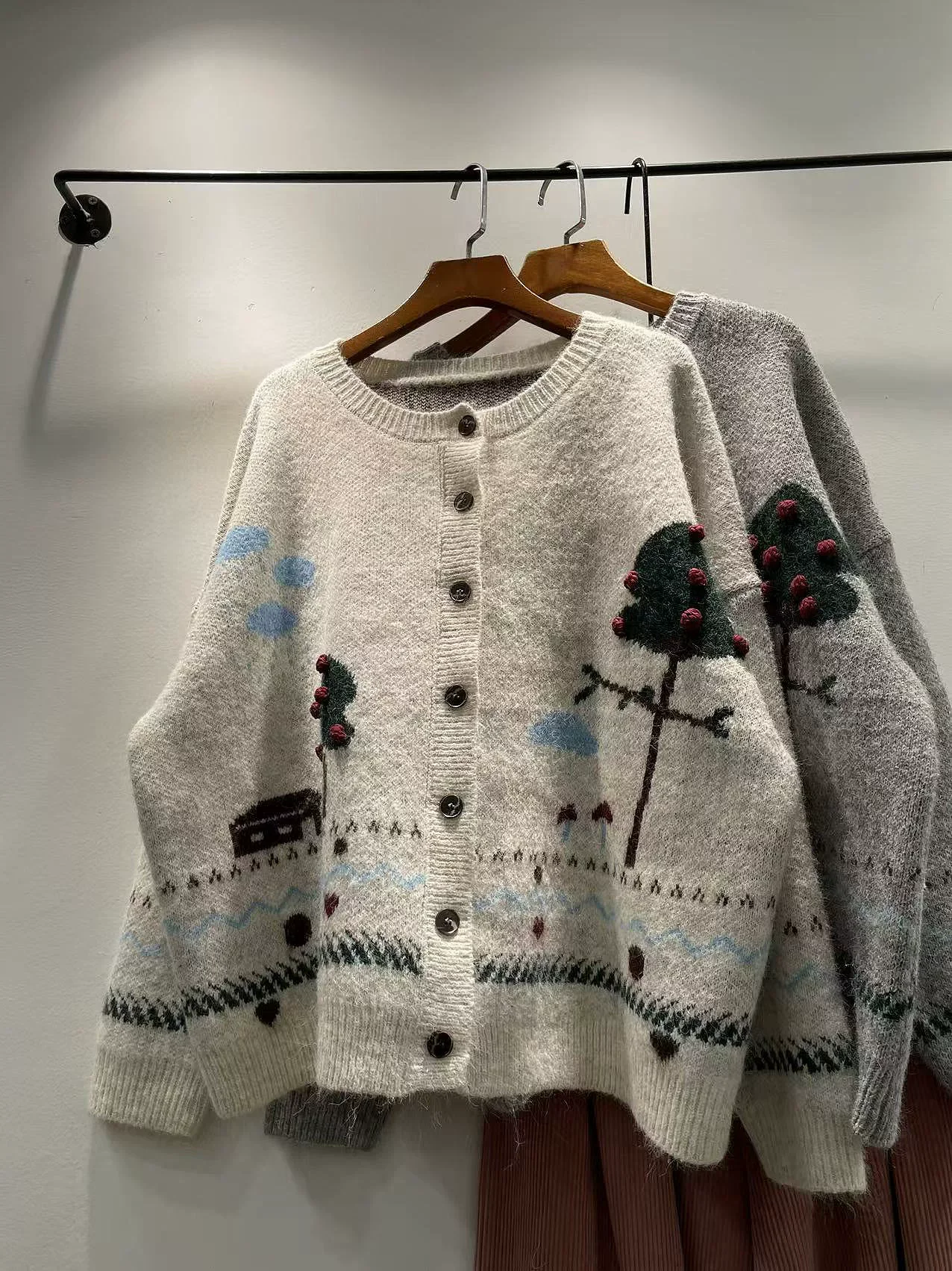 

2026 японский сладкий рождественский свитер для девочек Mori, женский зимний оригинальный брендовый бежевый, серый вязаный кардиган с рождественской елкой