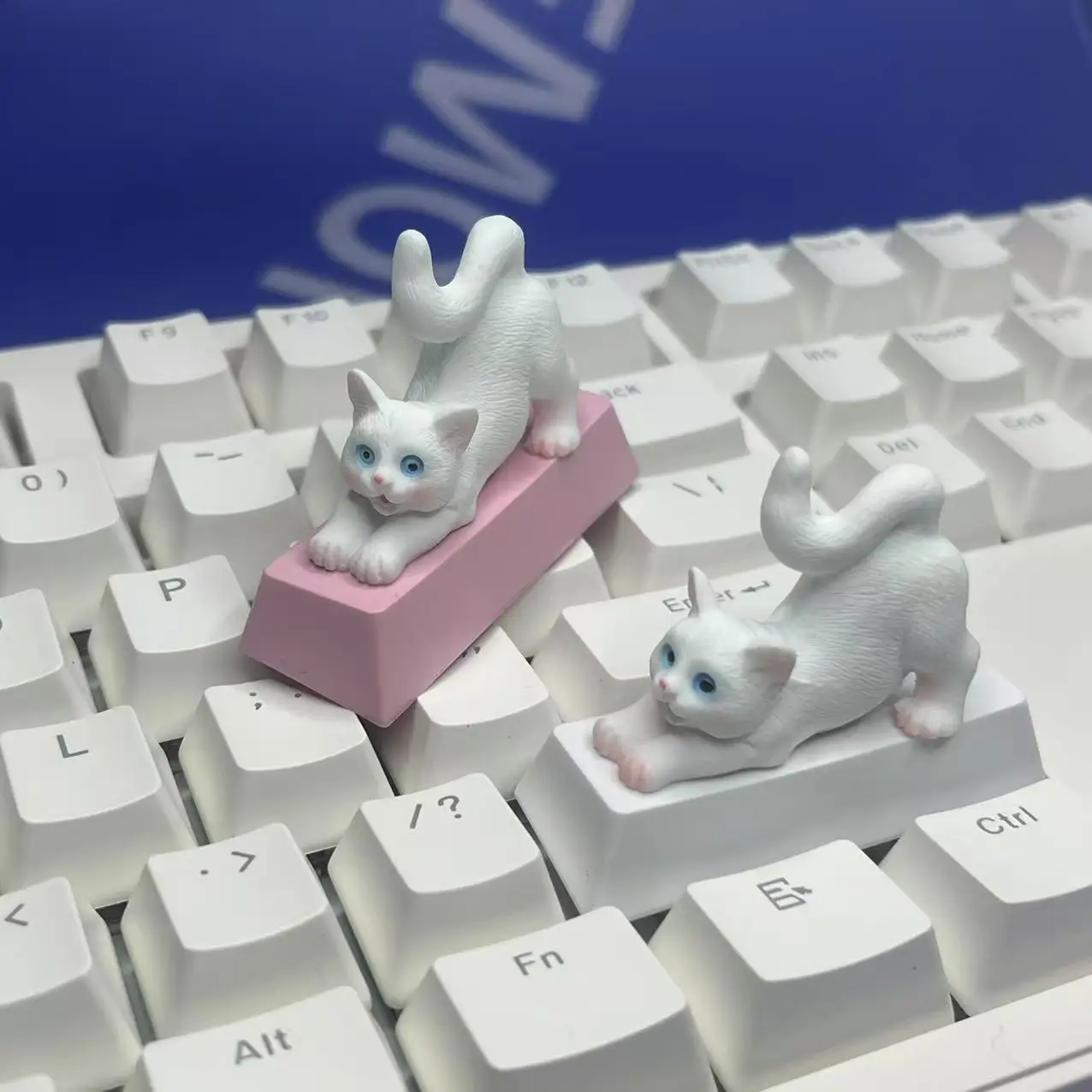 2.75 Ushift Key Stretching Lazy Cat Keycap Cross Axis Gaming Mechanical Keyboard OEM  Customization Cute White Cat Keycap
