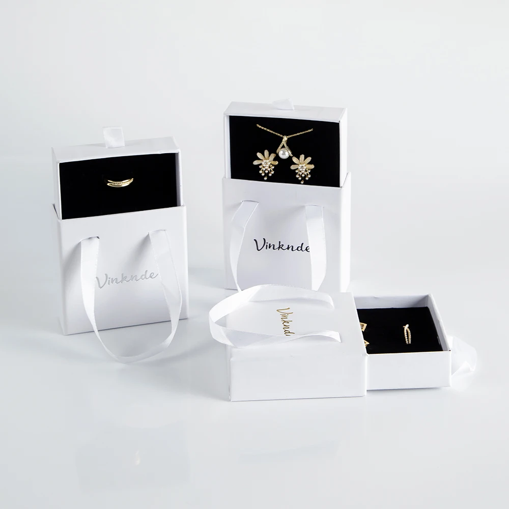 100 Customize Logo White Sliding Necklace Earring Jewelry Box Packaging Portable Drawer Box with Handle Wedding Party Gift Boxes