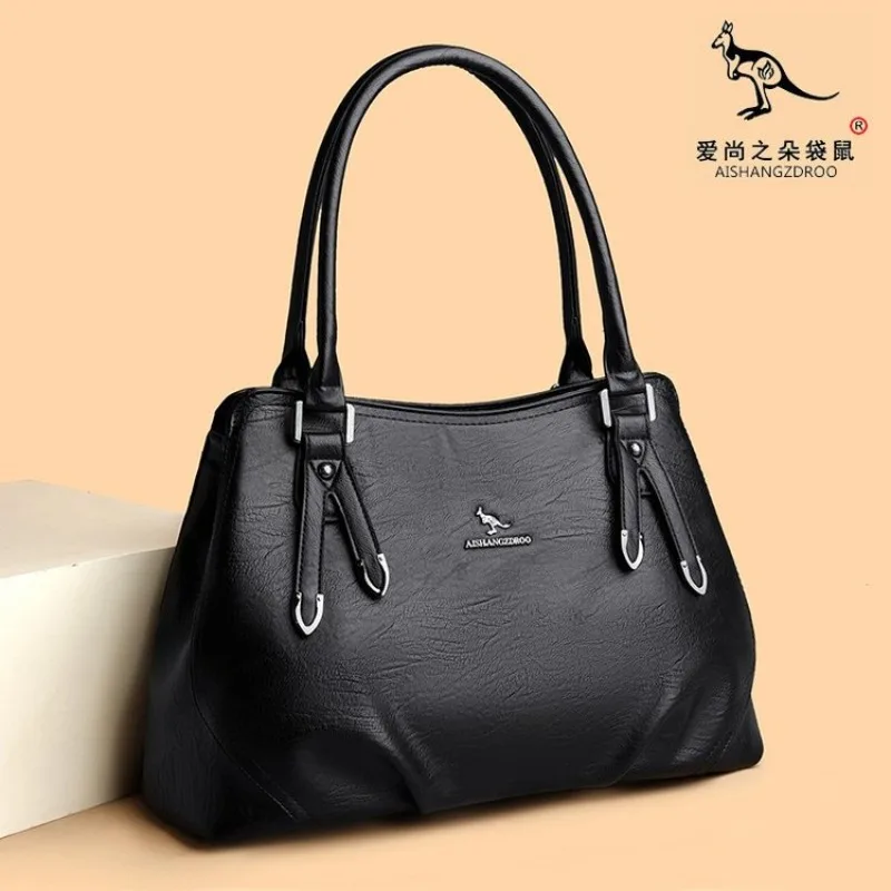 

Elegant Chic Solid Color Diaper Bags For Women Minimalist Vintage Shoulder Bag Simple Leather Commuter Bag Classic Designer