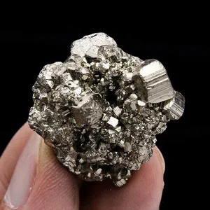 Doğal taşın kendisinde satışlarda ilk 5-no. 1