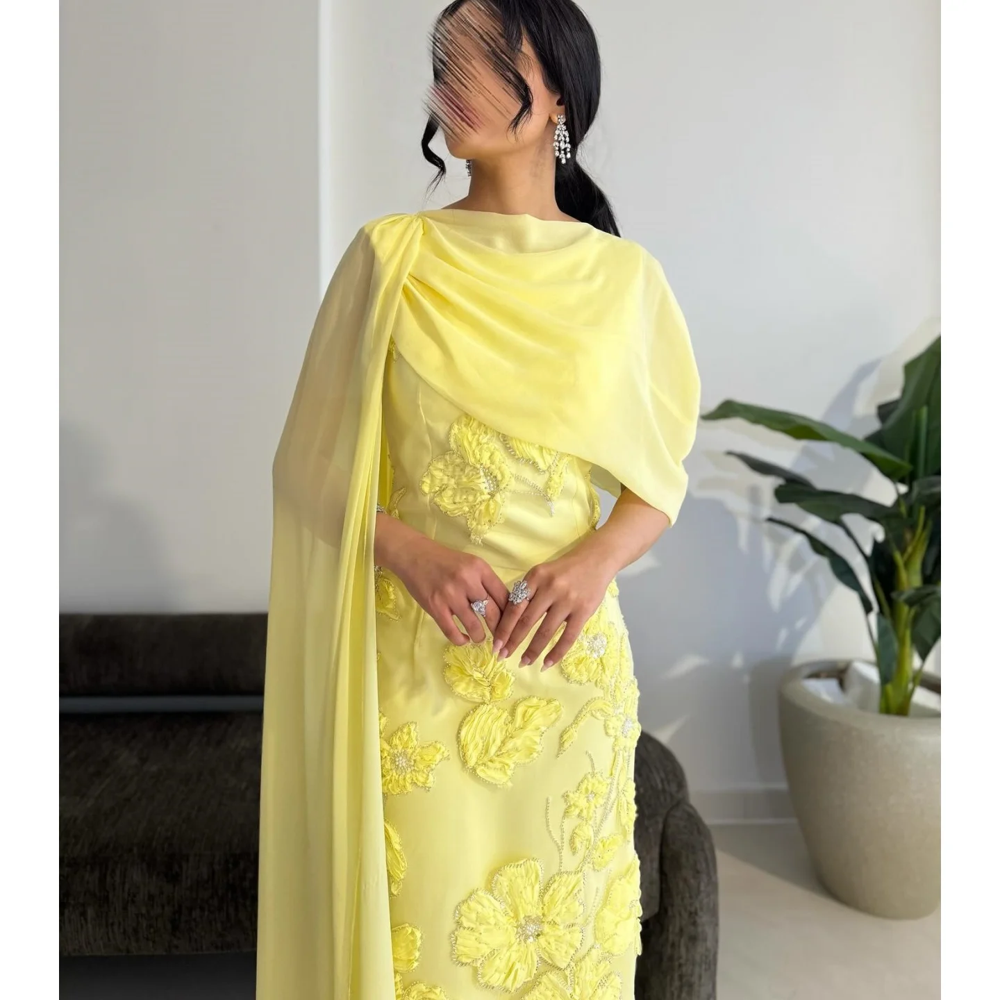 

Pleated Prom Dresses Strapless Wedding Party Dresses Yellow Sequins Sleeveless Evening Dresses Floor Length Beadings Customized