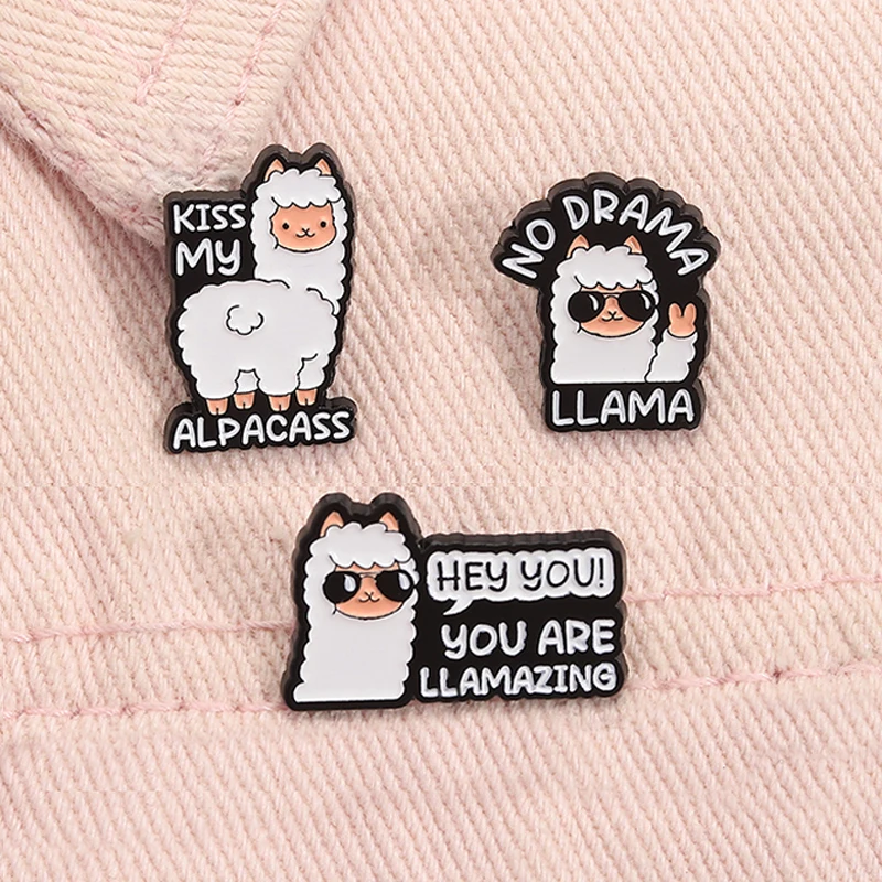 No drama lhama esmalte pinos beijo minha alpaca dos desenhos animados bonito alpaca sinal de paz broches animais lapela emblemas jóias presente para amigos